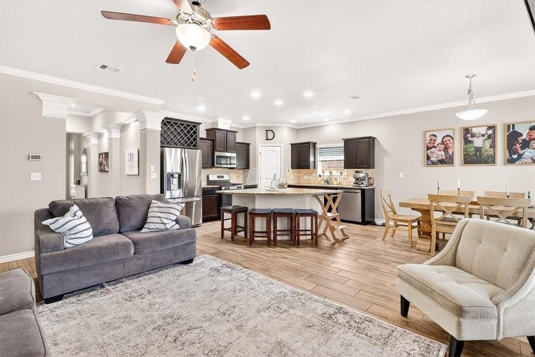 7841 Fort Griffen Dr - Photo 7 of 36