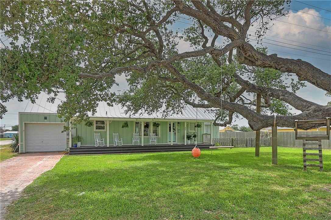 718 N Magnolia St - Photo 2 of 29