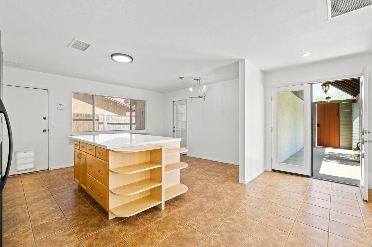 73425 San Nicholas Ave - Photo 6 of 36