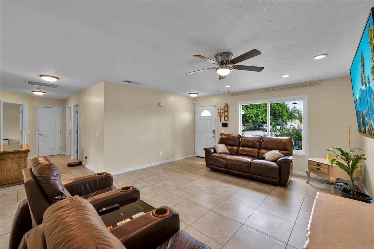 68705 Tortuga Rd - Photo 6 of 39