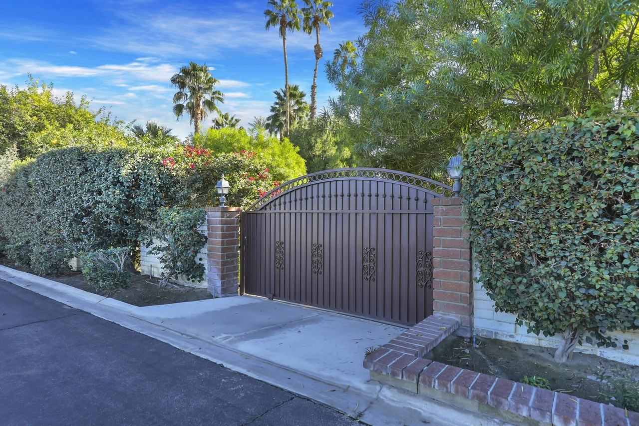 261 Cordoba Way - Photo 3 of 45