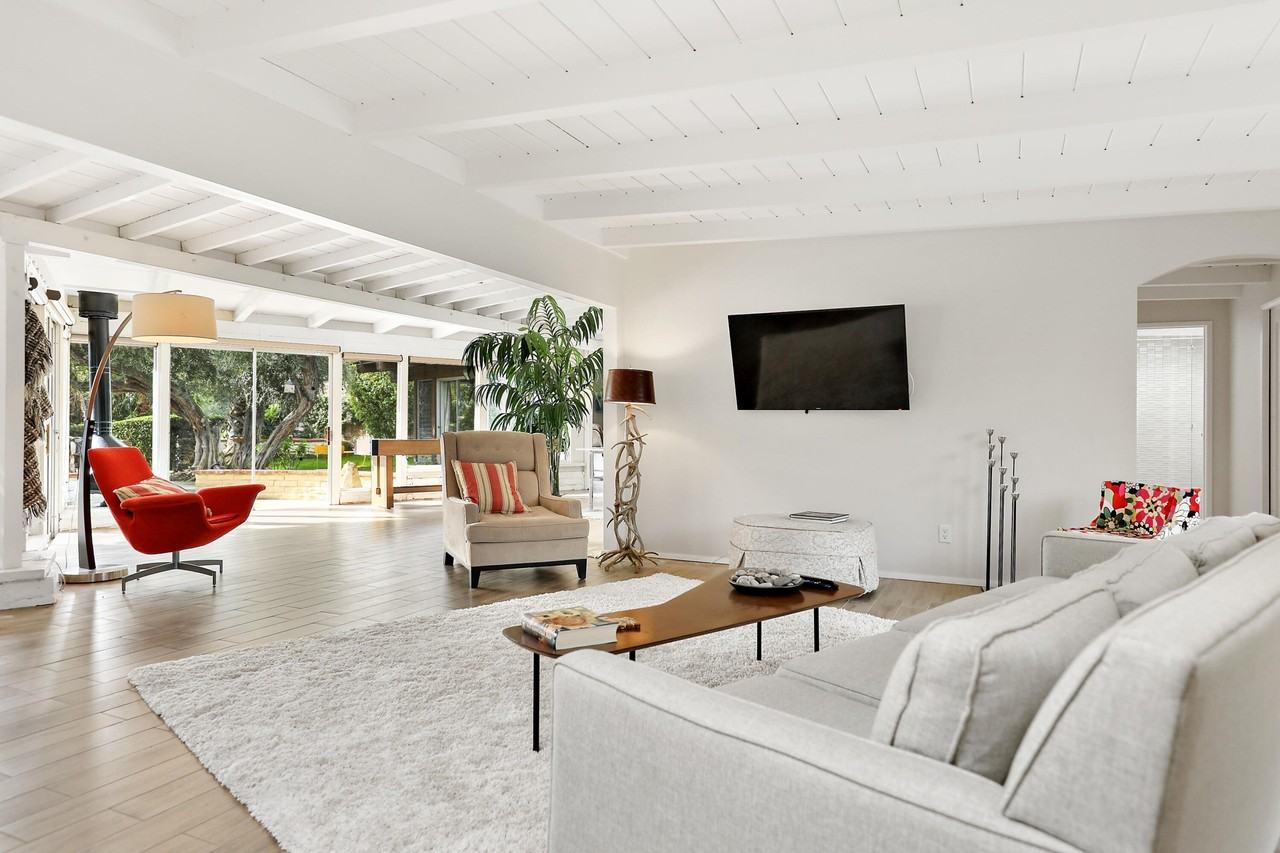 261 Cordoba Way - Photo 6 of 45