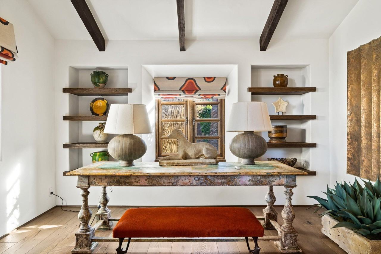 535 N Belardo Rd - Photo 7 of 45