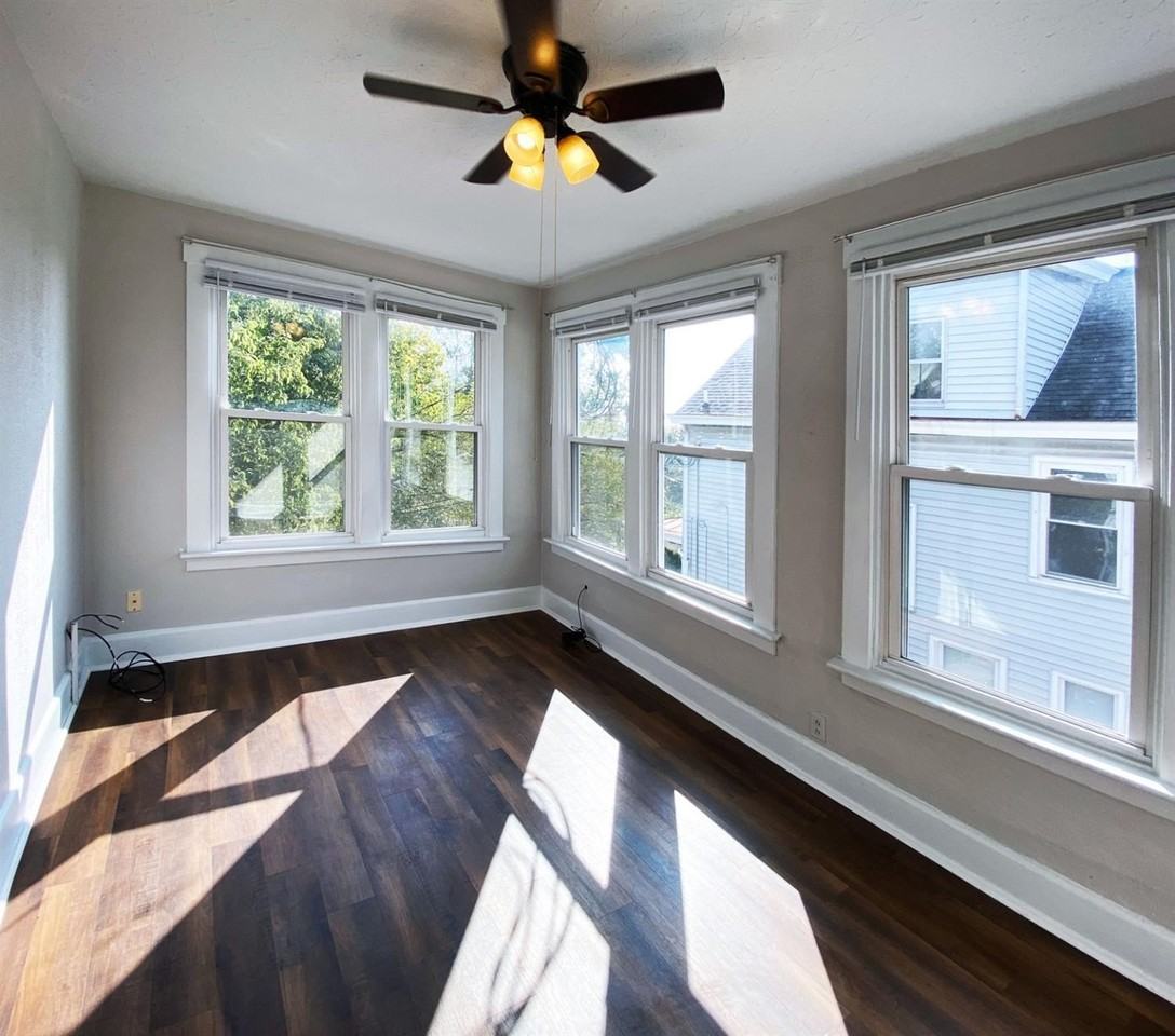 5651 Ridge Ave Apt 2 - Photo 7 of 11