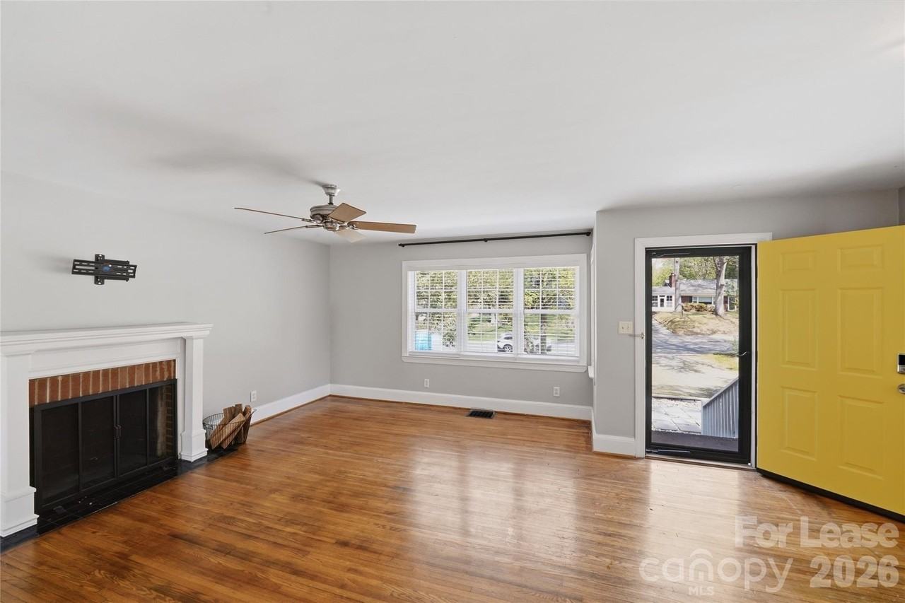 2214 Arnold Dr - Photo 3 of 24
