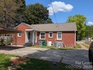 1008 E 36th St - Photo 3 of 10