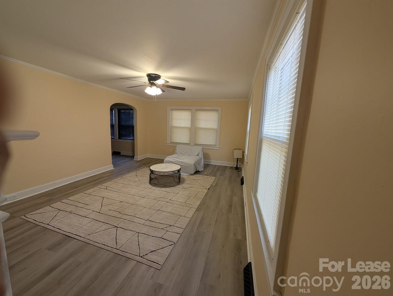 1008 E 36th St - Photo 5 of 10