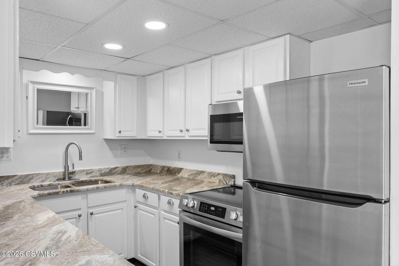 707 Matlack Ave - Photo 3 of 24