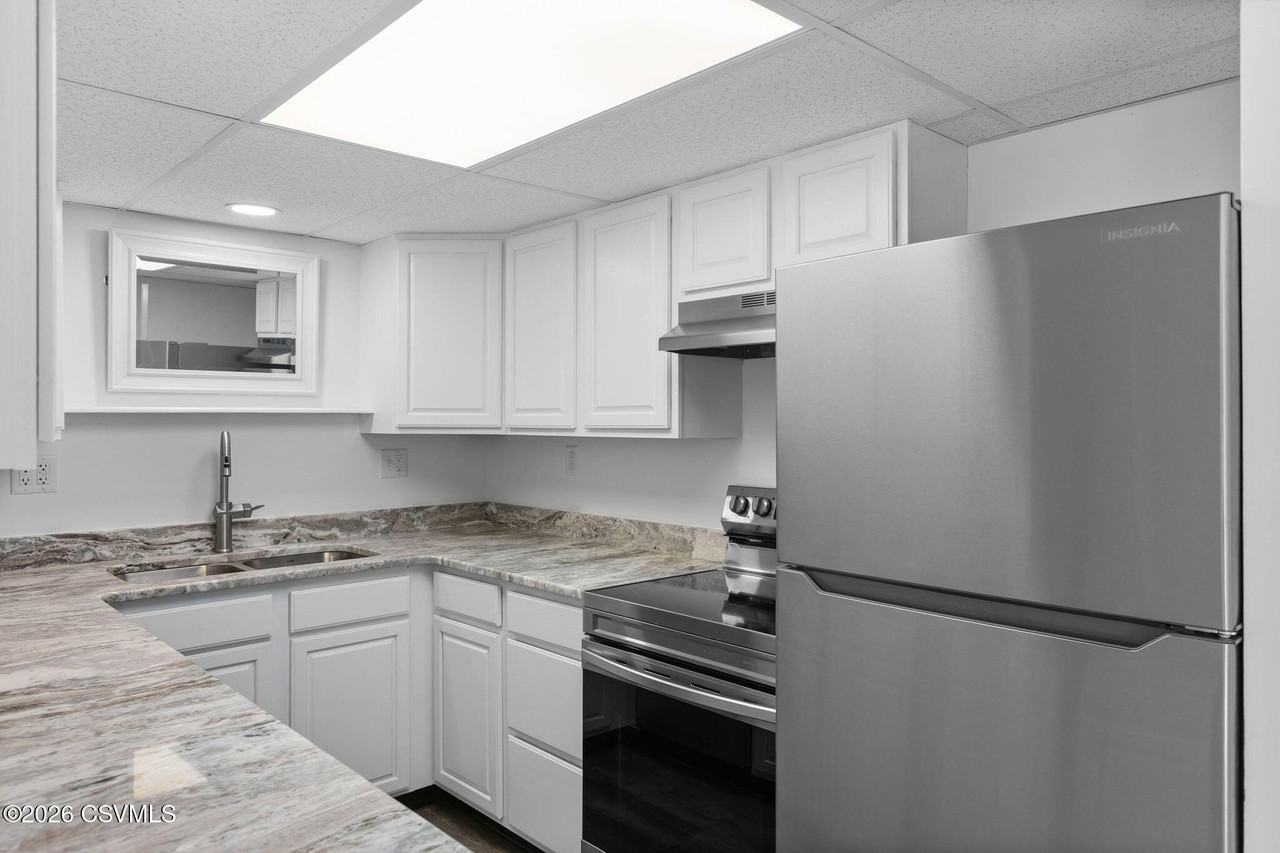 707 Matlack Ave - Photo 5 of 24