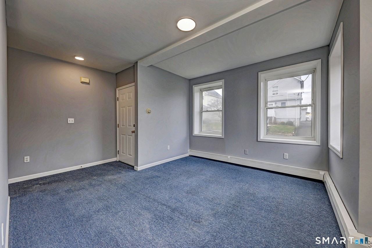 86 Avery St Apt 1 - Photo 3 of 18