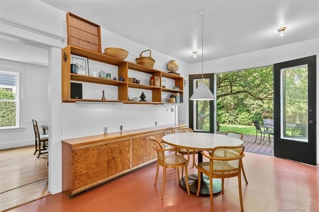 266 Everit St - Photo 6 of 21