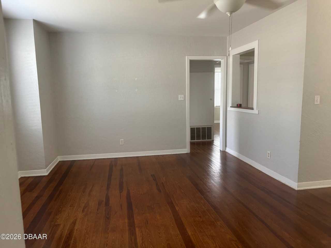 250 S Seneca Blvd - Photo 5 of 15