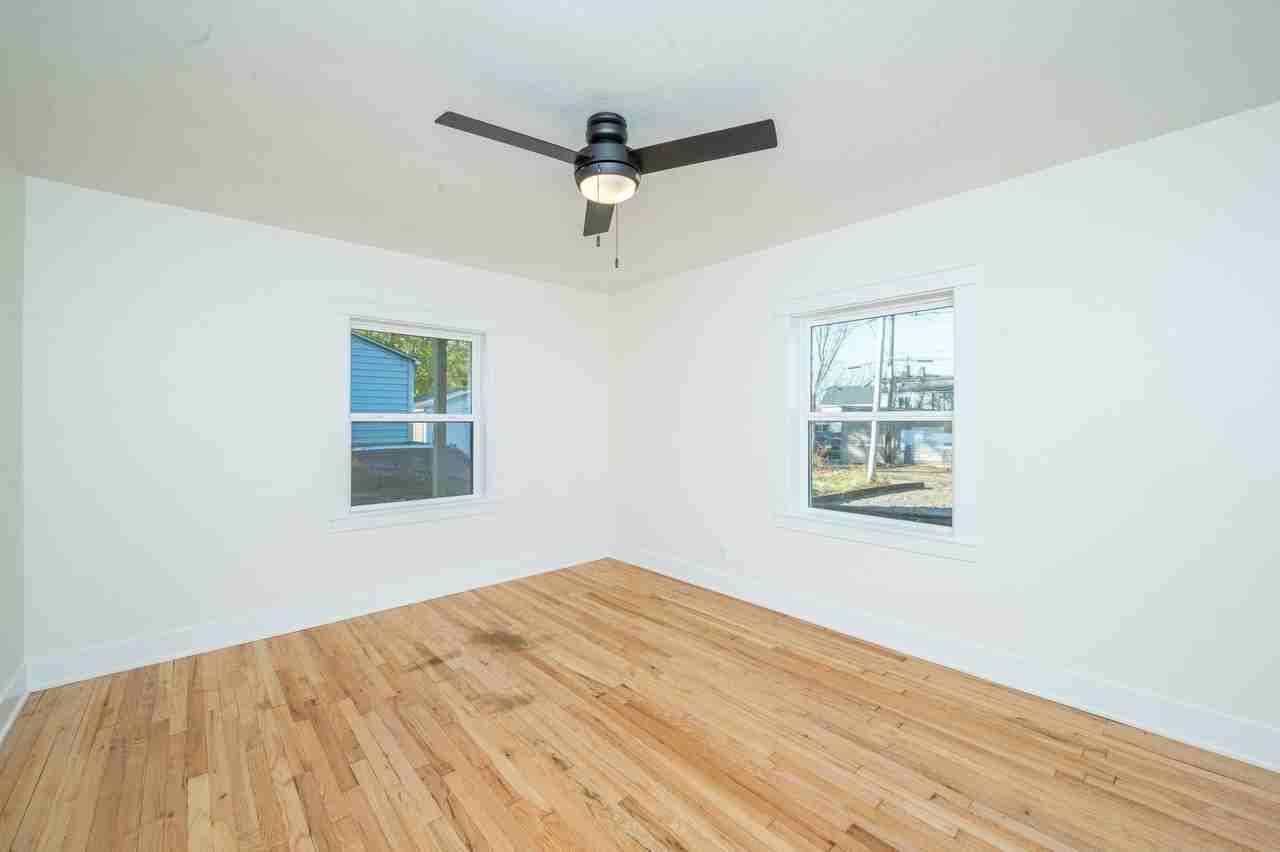 1228 E 13th St Apt 1 - Photo 7 of 20