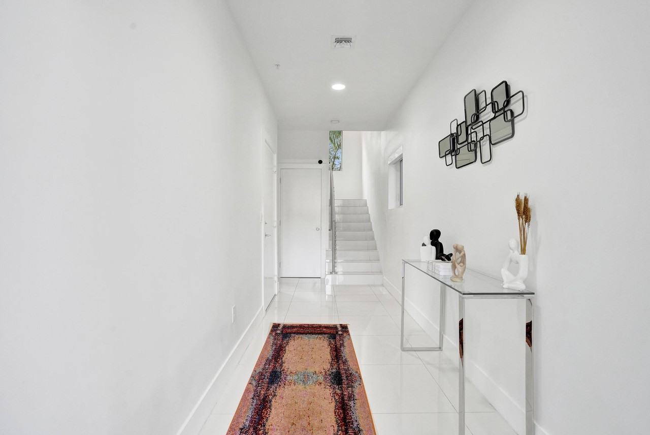 1347 N Ocean Blvd - Photo 5 of 49