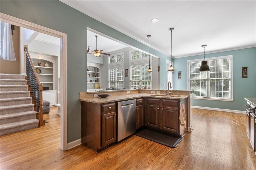 1005 Regal Hills Ln - Photo 7 of 42