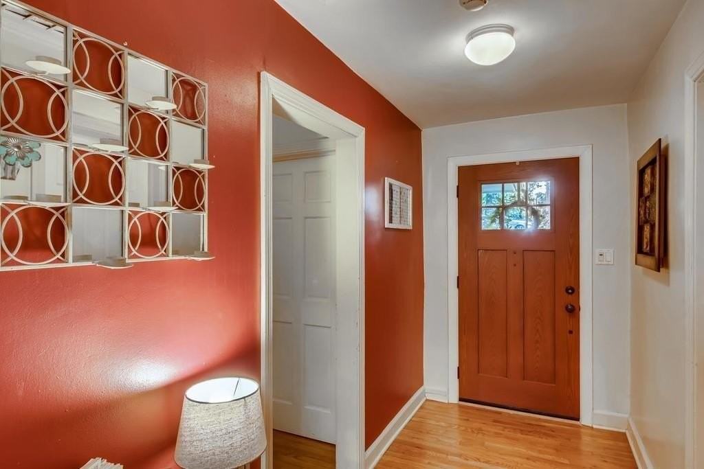 2050 Sylvania Dr - Photo 4 of 28