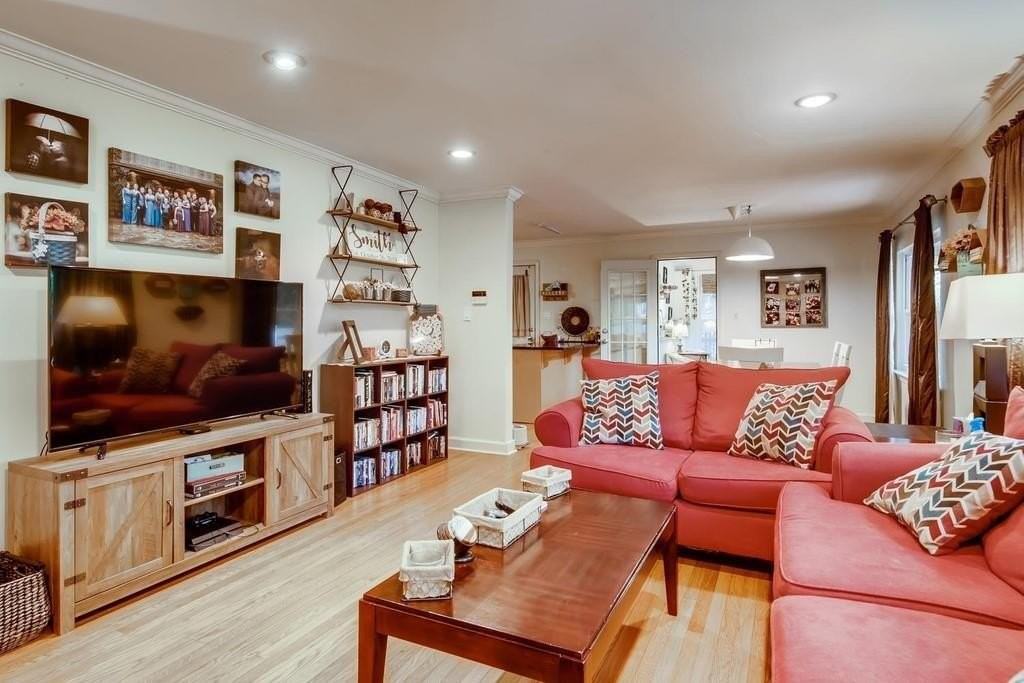 2050 Sylvania Dr - Photo 6 of 28