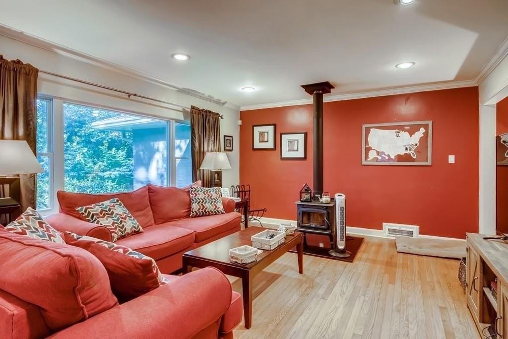 2050 Sylvania Dr - Photo 7 of 28