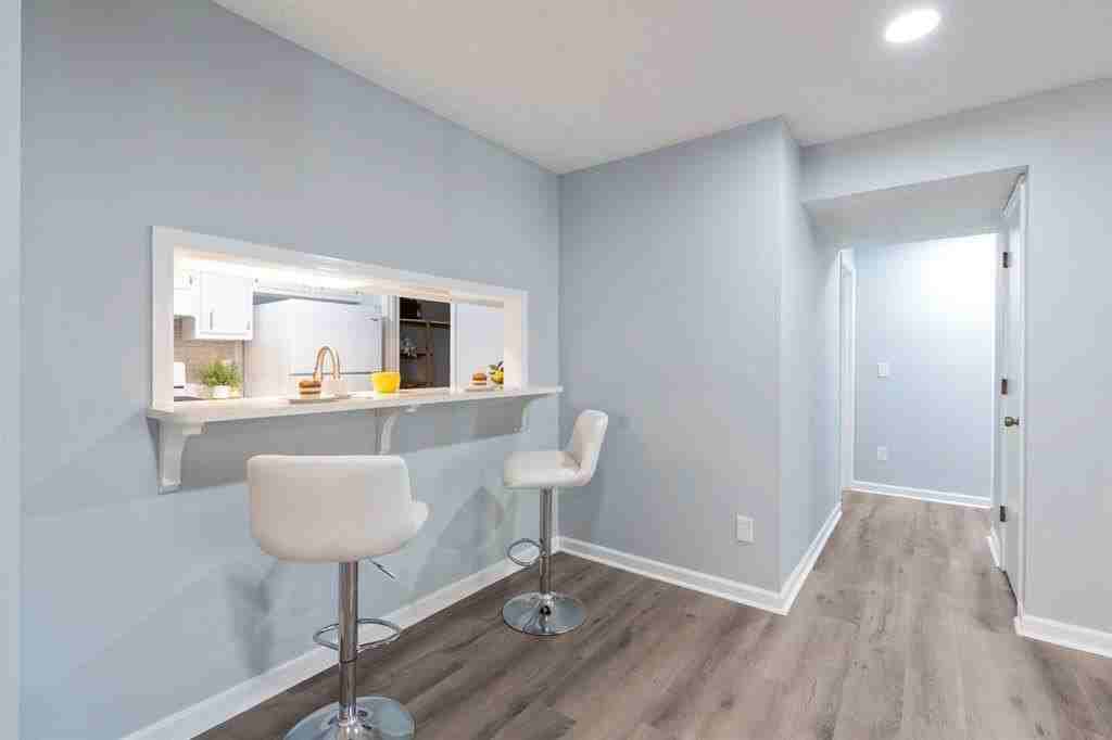 1213 Hanover Pl - Photo 7 of 25