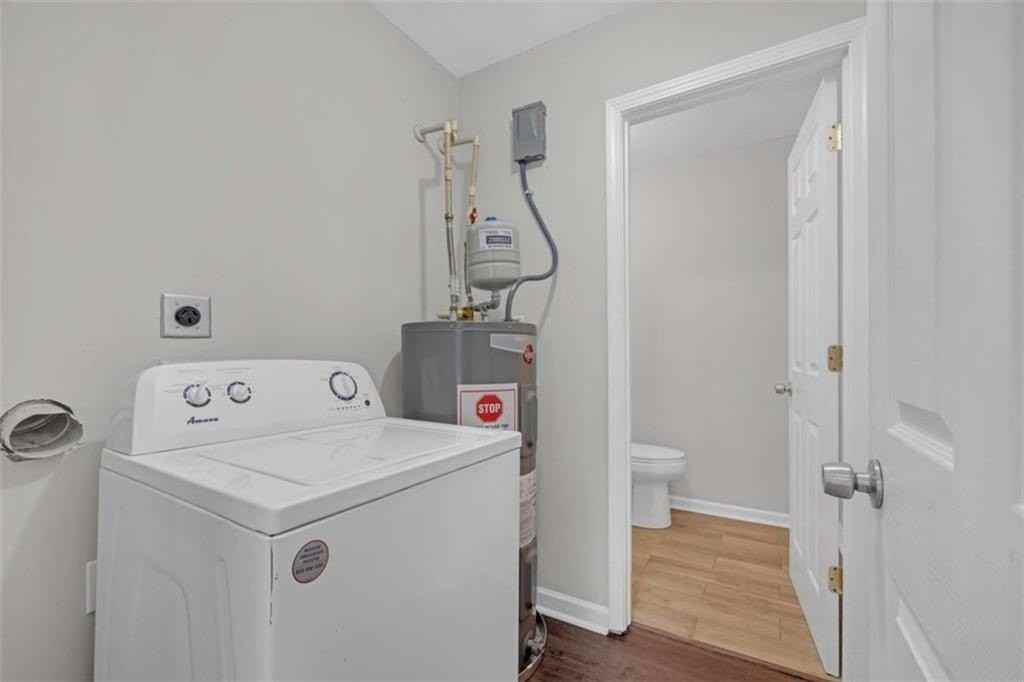 1948 Detroit Ave Nw #A - Photo 5 of 20