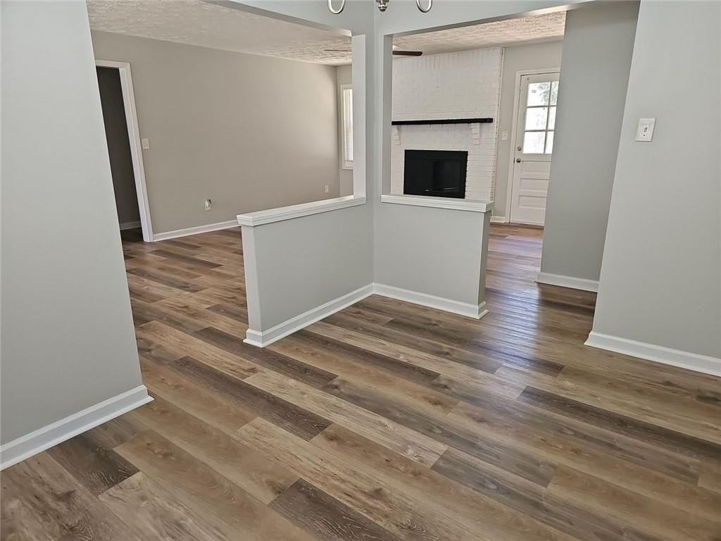 2392 Shire Ct - Photo 4 of 47