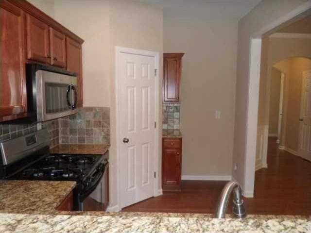 1639 Coleville Oak Ln - Photo 5 of 15