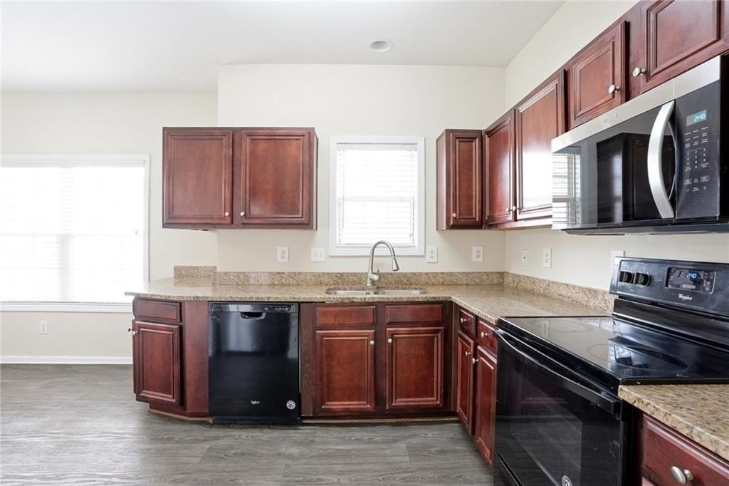 2555 Flat Shoals Rd Apt 401 - Photo 6 of 15