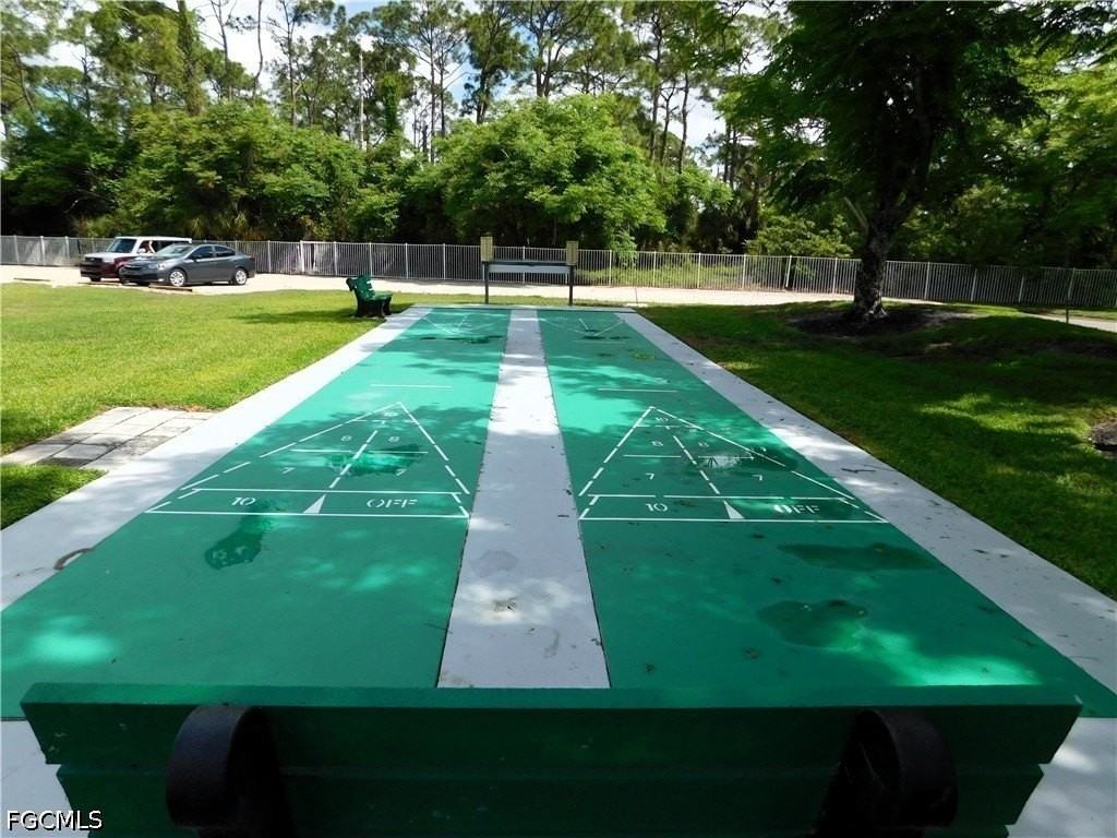 10525 Putnam Ct - Photo 6 of 24