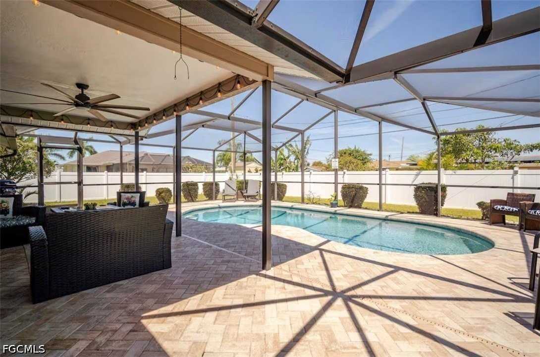 203 Se 43rd Ter - Photo 2 of 17