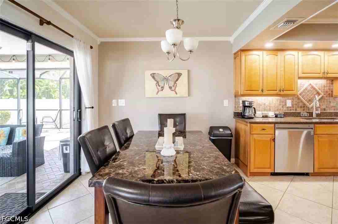 203 Se 43rd Ter - Photo 5 of 17