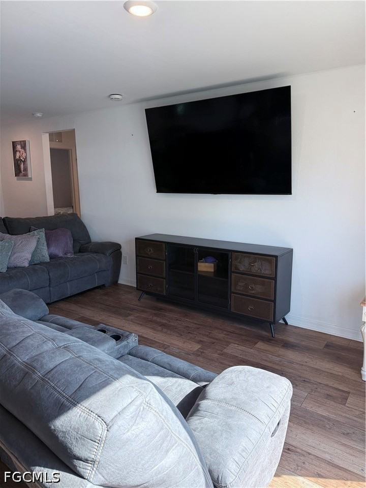 1926 Nw 15th St - Photo 5 of 14