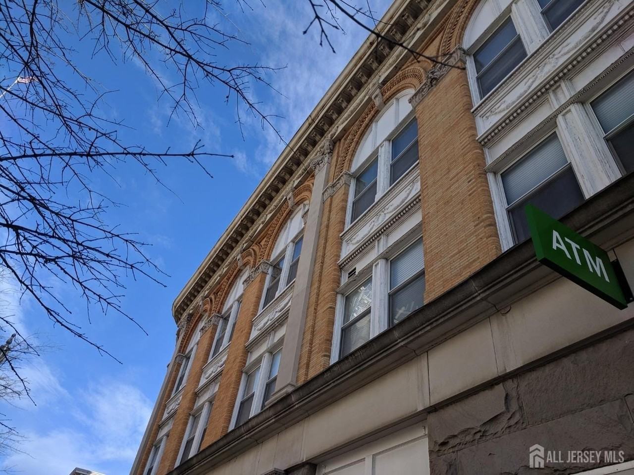 385 George St #3B - Photo 2 of 18