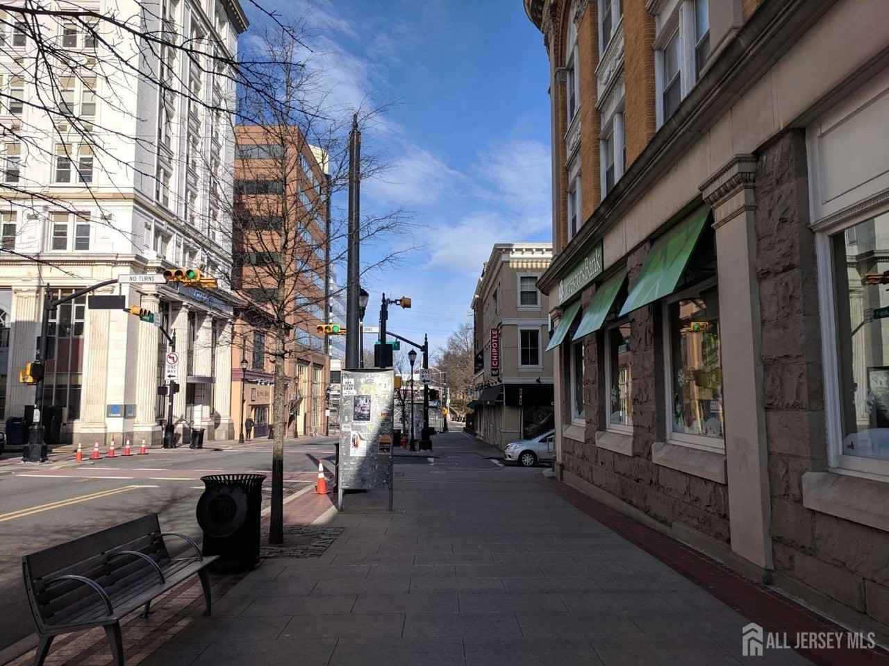 385 George St #3B - Photo 4 of 18