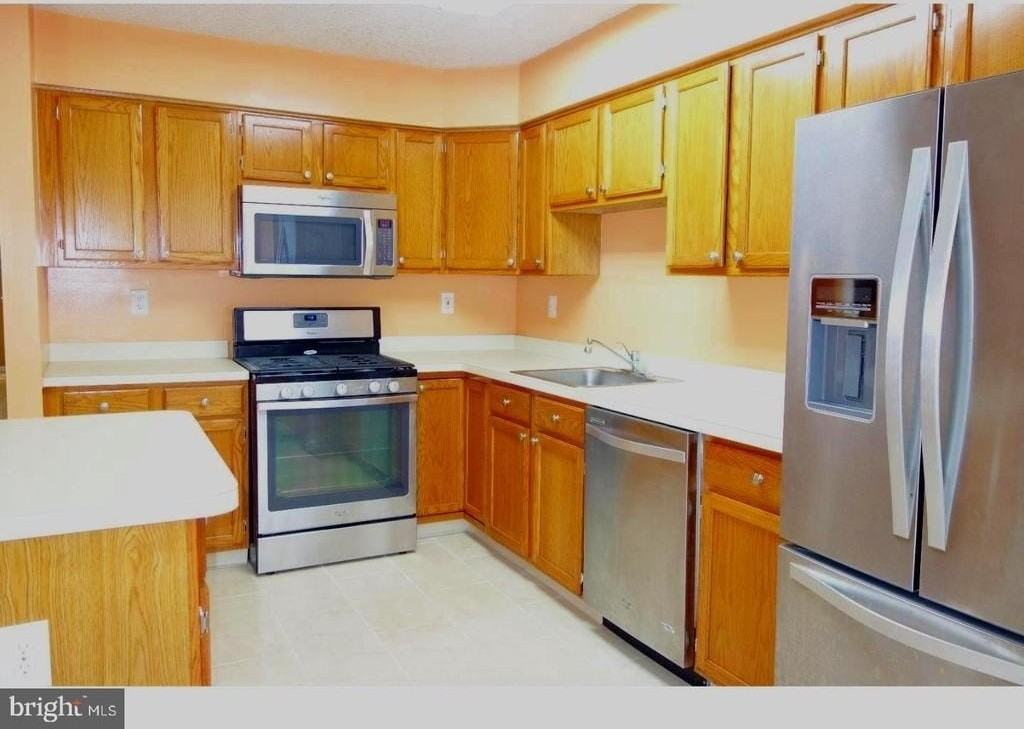 162 Shrewsbury Ct - Photo 5 of 17