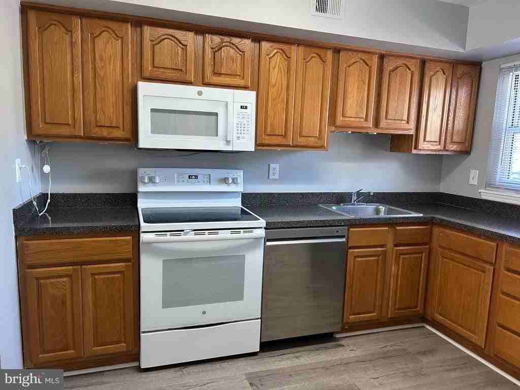 29 Ramsgate Ct #214U29 - Photo 5 of 20