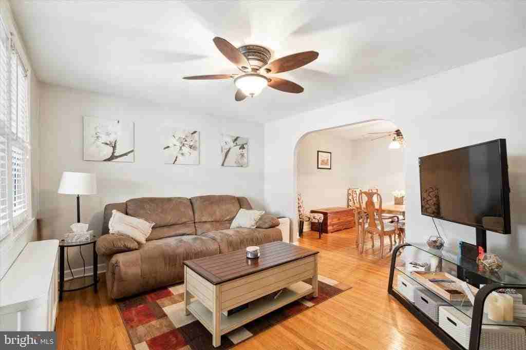 327 E 9th Ave - Photo 2 of 26