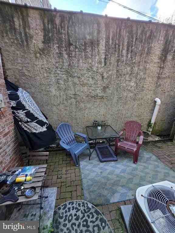 1609 Mount Vernon St #1 - Photo 7 of 10