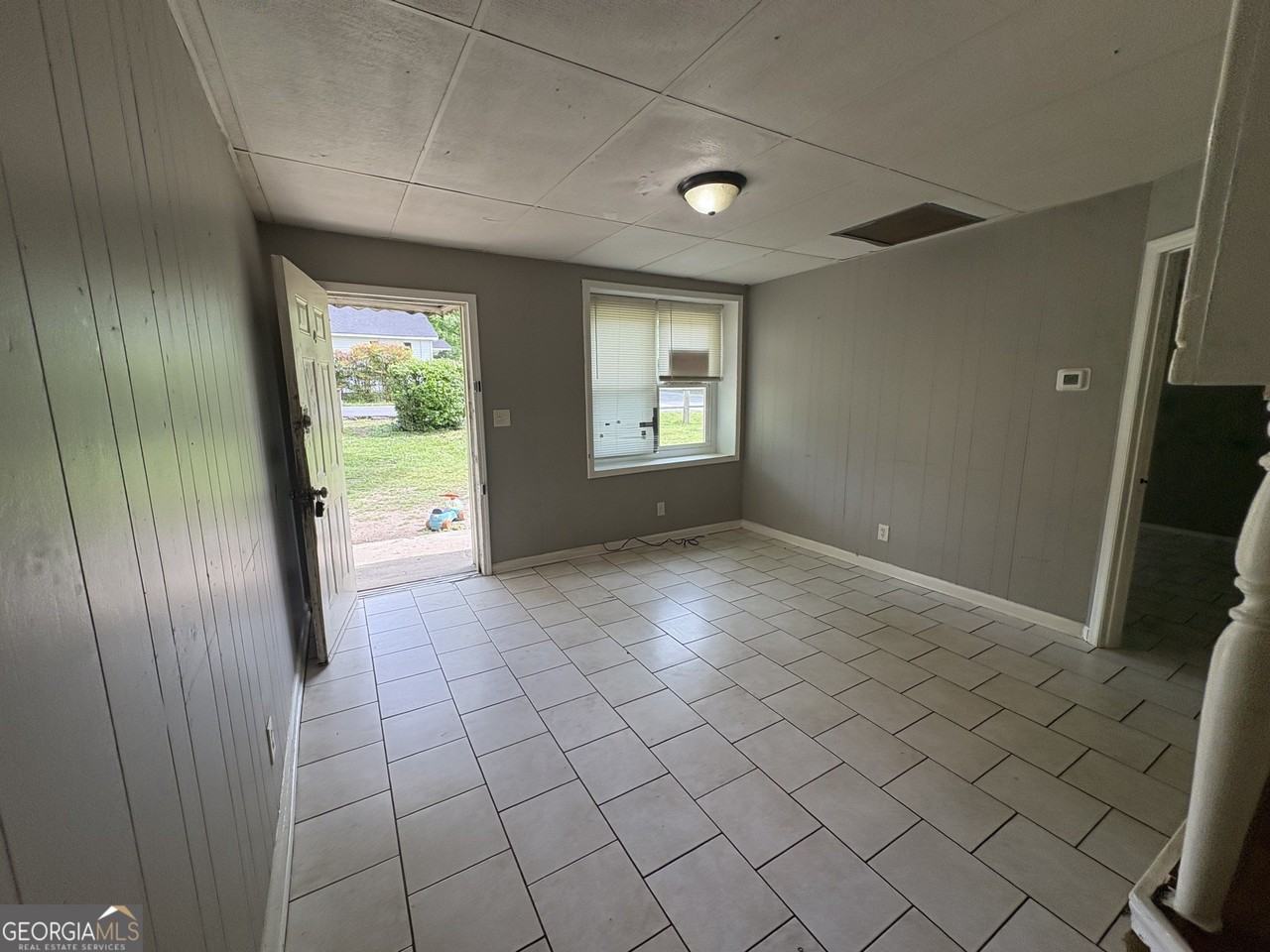 207 Reynolds St Ne Unit 4d - Photo 6 of 11