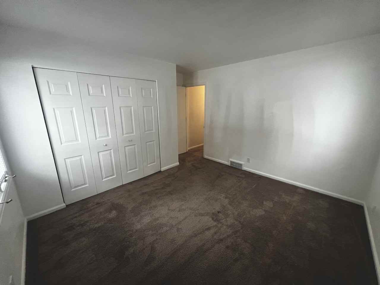 5560 Cresthaven Ln #B - Photo 6 of 23