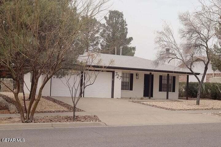 727 Arredondo Dr - Photo 2 of 24