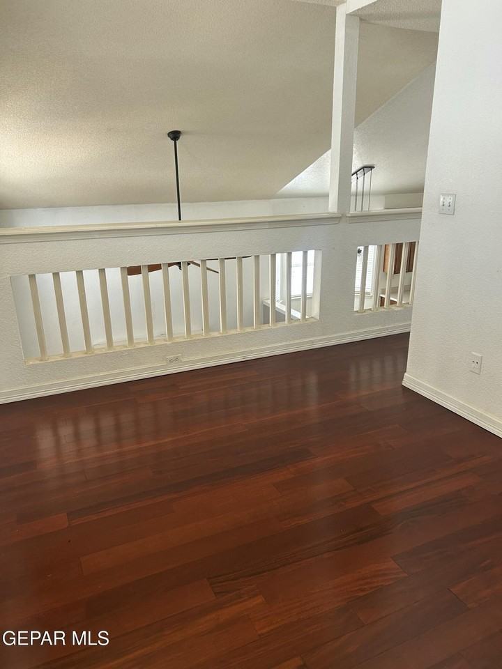 7464 Plaza Taurina Dr - Photo 5 of 12