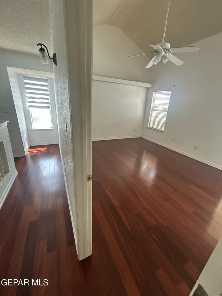 7464 Plaza Taurina Dr - Photo 7 of 12