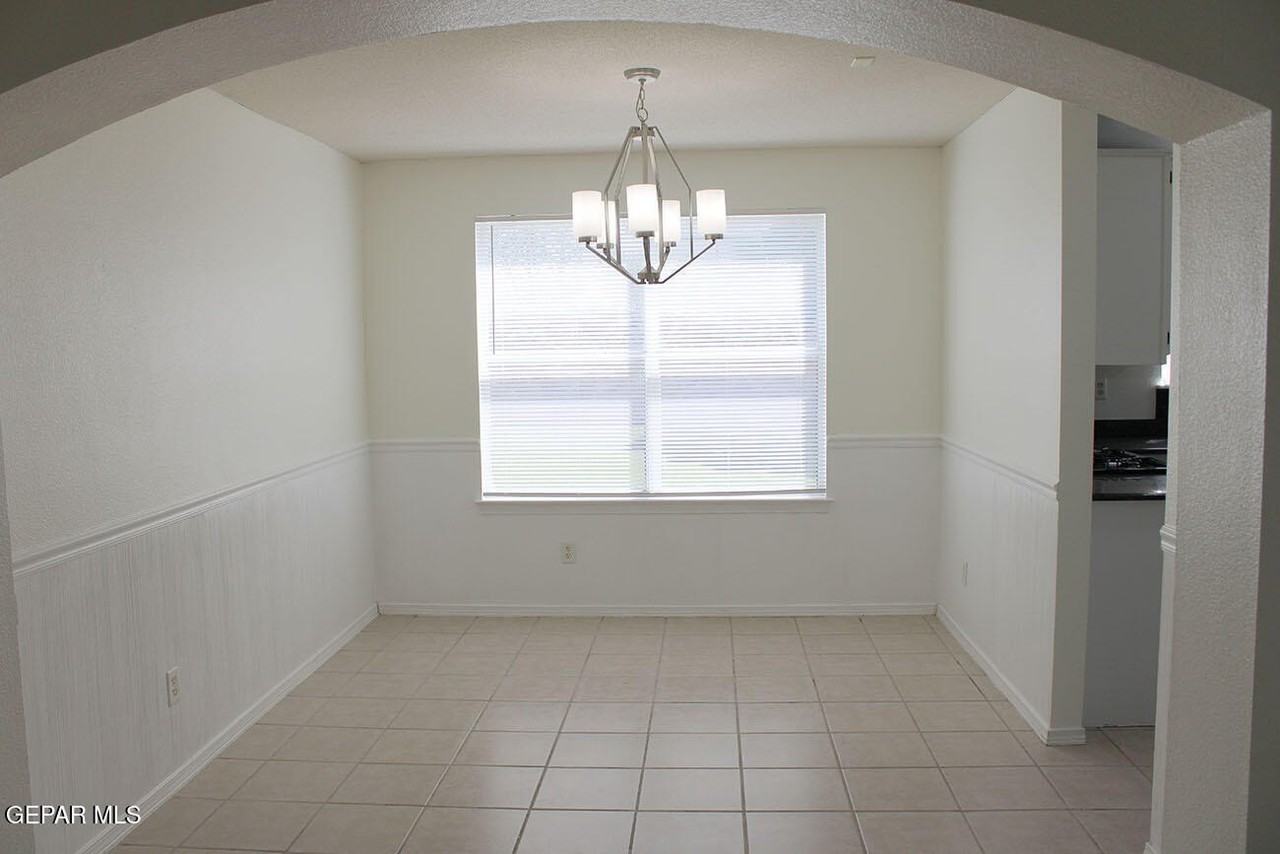 815 SAGUARO PARK Court - Photo 3 of 30