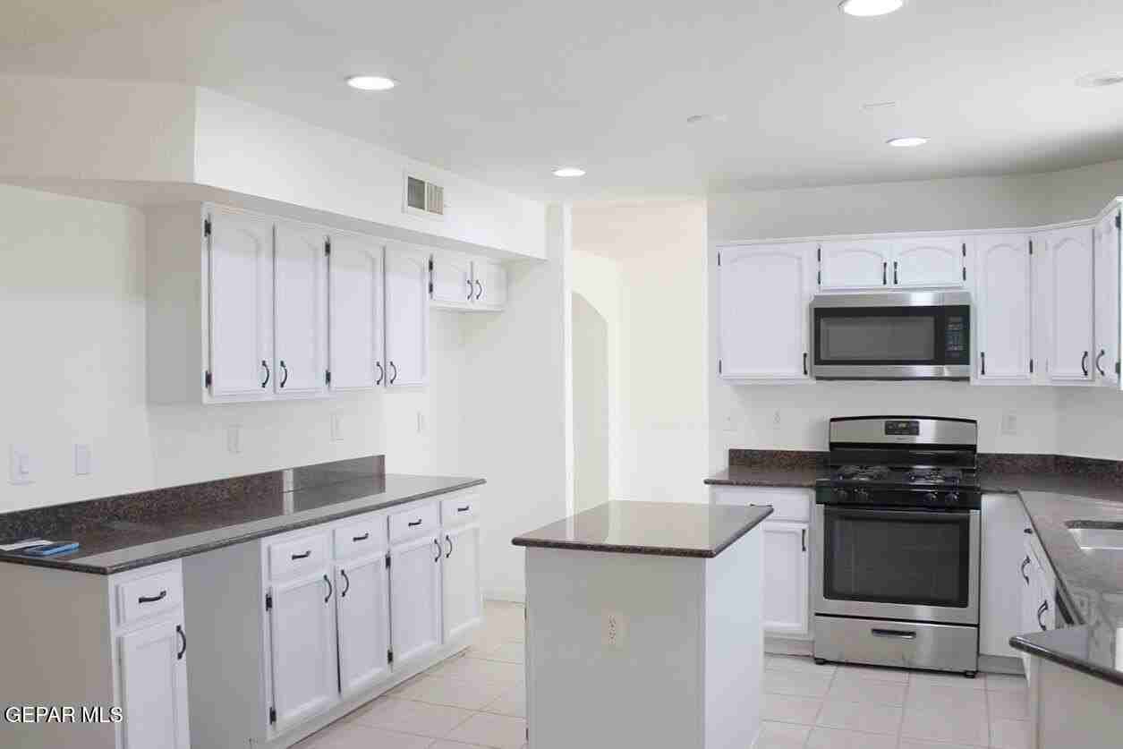 815 SAGUARO PARK Court - Photo 6 of 30