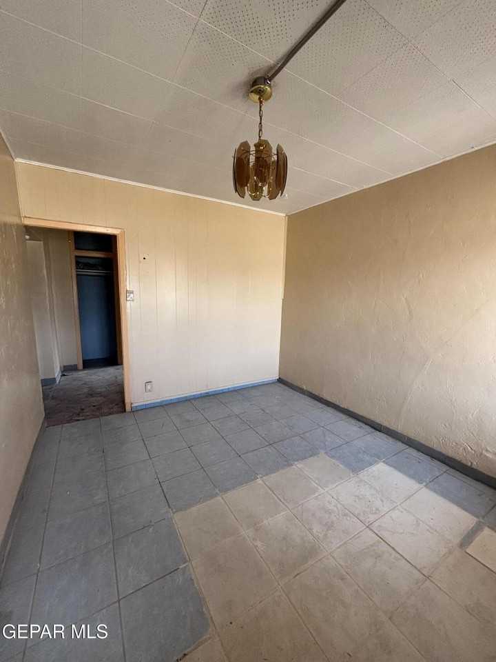 4000 1/2 Sacramento Ave - Photo 2 of 12