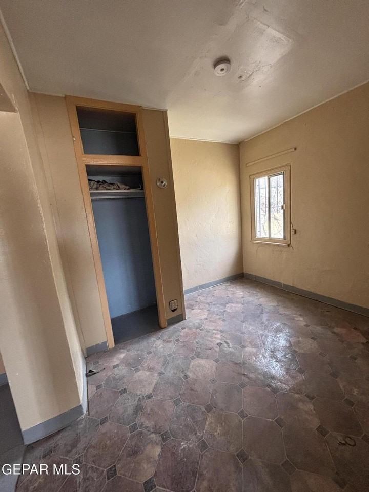 4000 1/2 Sacramento Ave - Photo 5 of 12