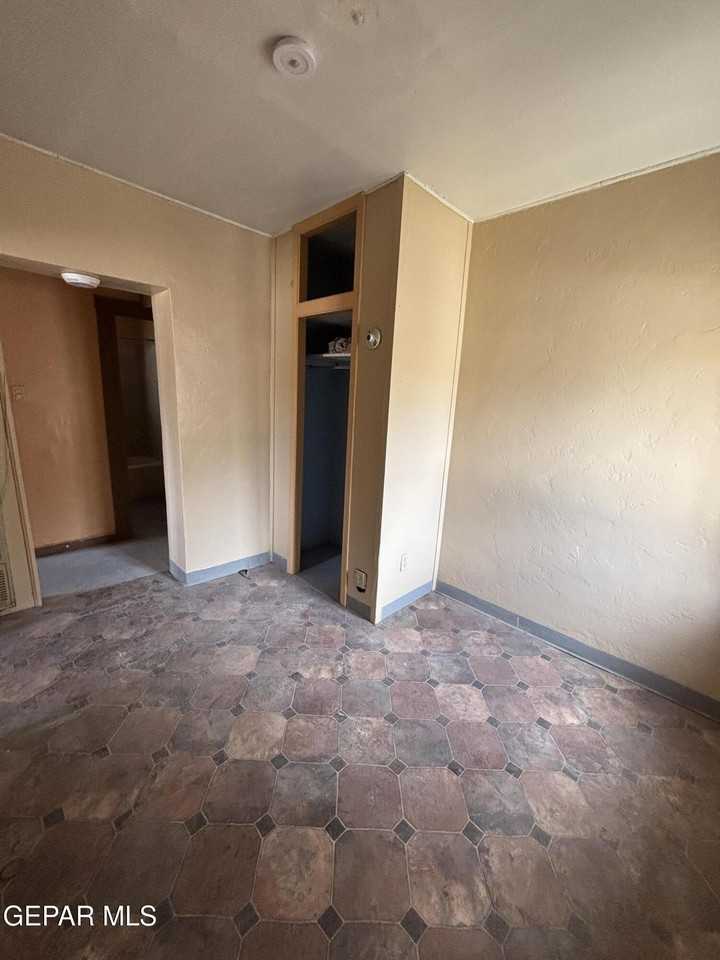 4000 1/2 Sacramento Ave - Photo 6 of 12