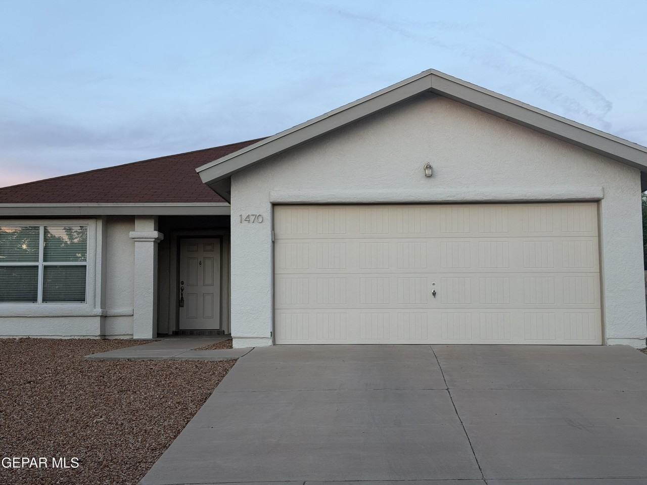 1470 Senda Del Sol - Photo 4 of 50