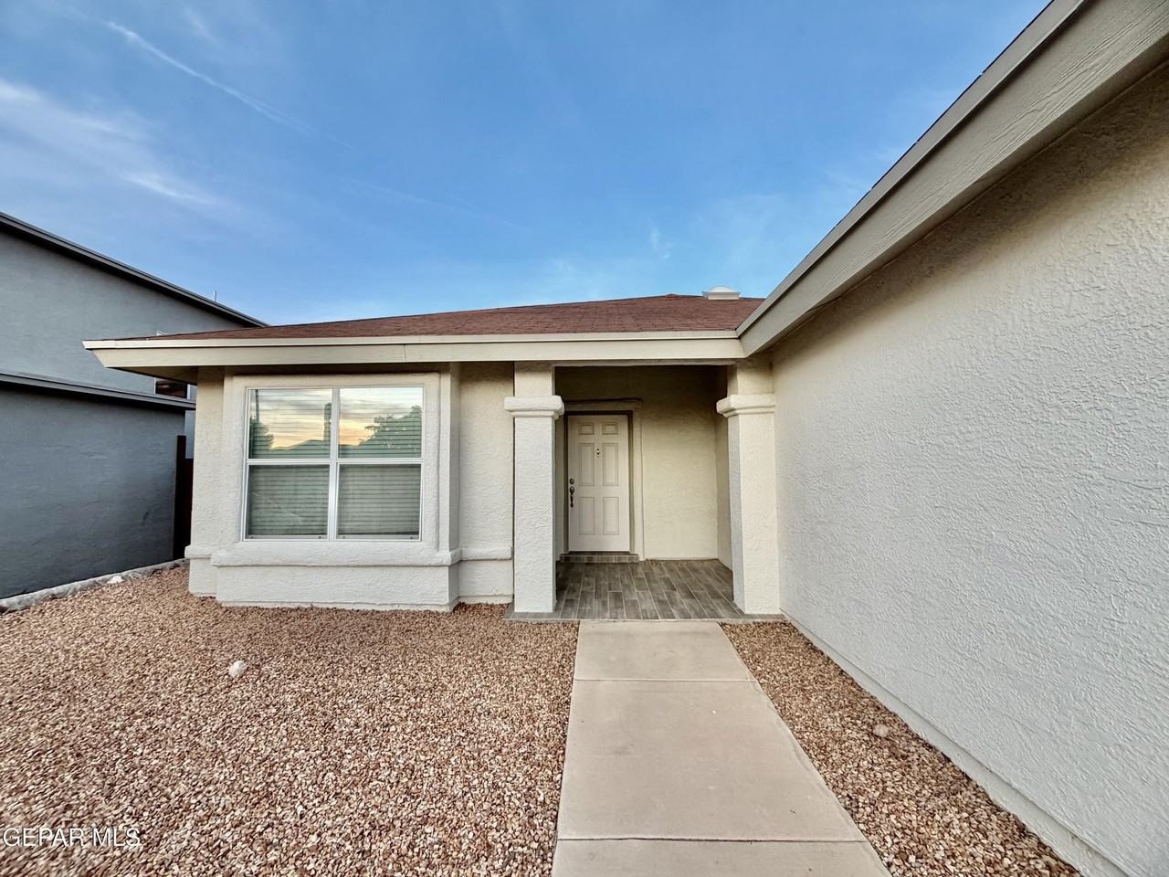 1470 Senda Del Sol - Photo 6 of 50