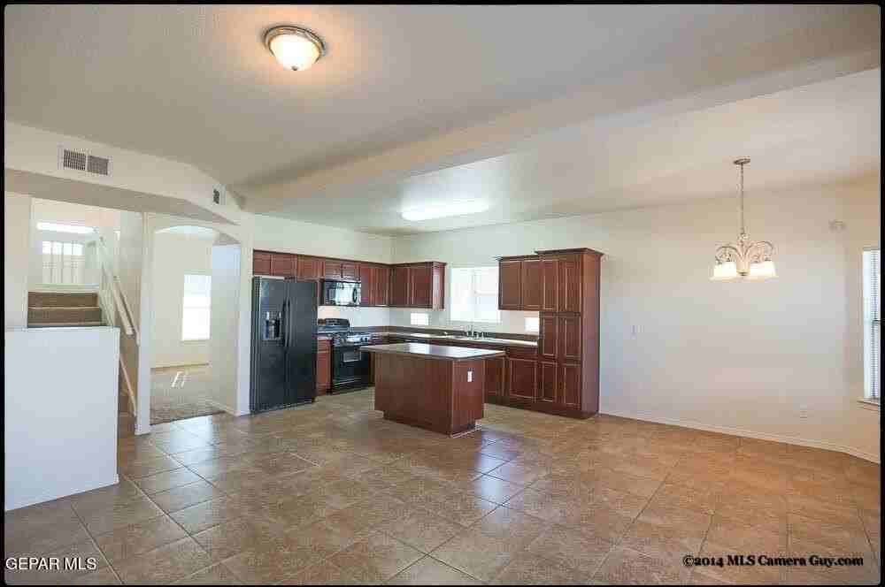 1345 Fito Hernandez St - Photo 7 of 34